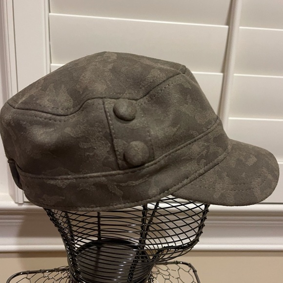 Camo Cadet Hat with Buttons - Picture 2 of 3